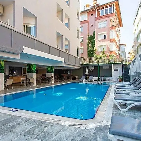 Kleopatra Aslan 4* Mahmutlar